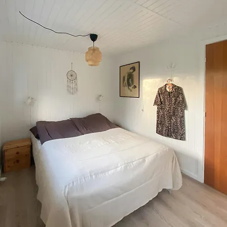 Newly Renovated House In The Middle Of *